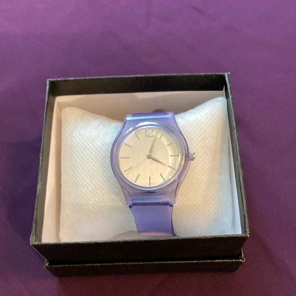 Unbranded Accessories - Elegant Purple Women's Watch NWOT